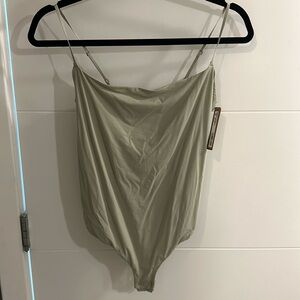 Skims fits everybody body suit